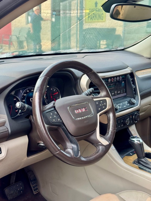 2018 GMC Acadia Image 4