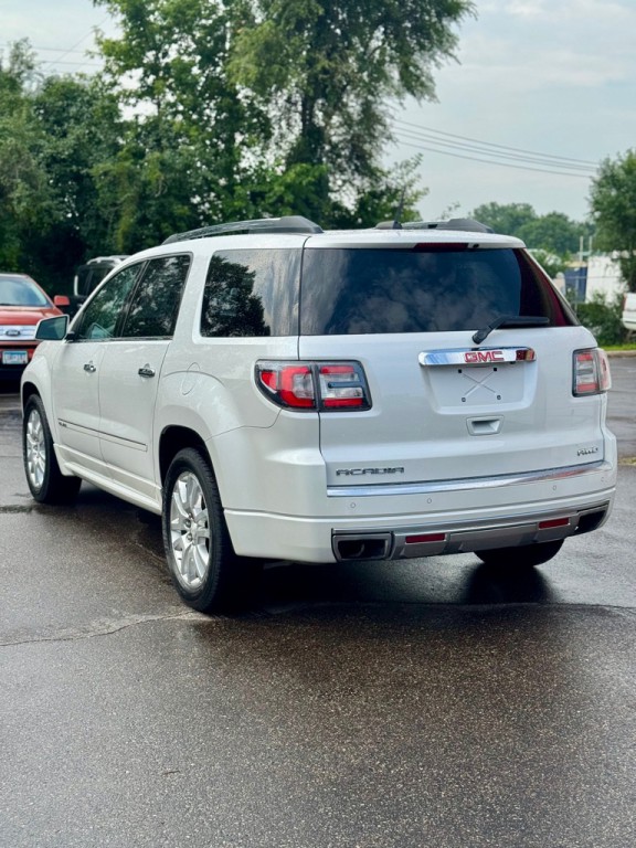 2016 GMC Acadia Image 3
