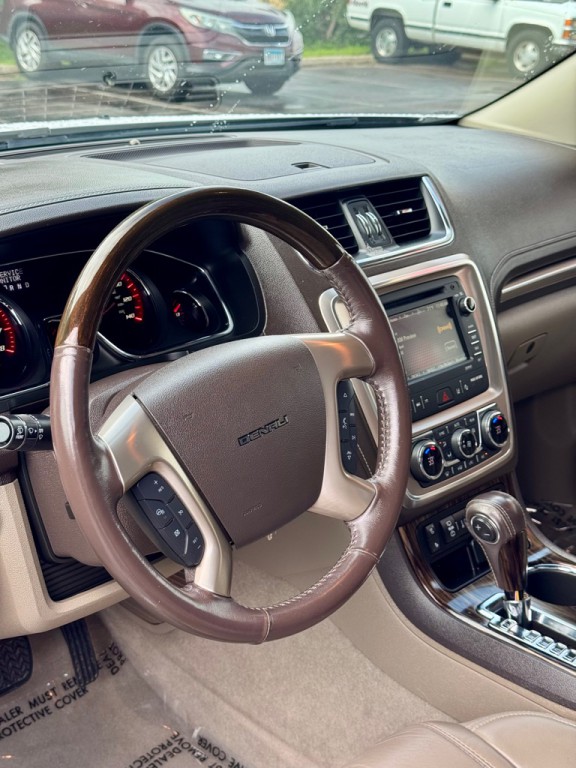 2016 GMC Acadia Image 4