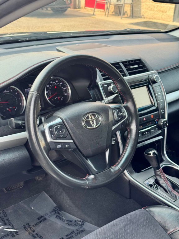 2015 Toyota Camry Image 4
