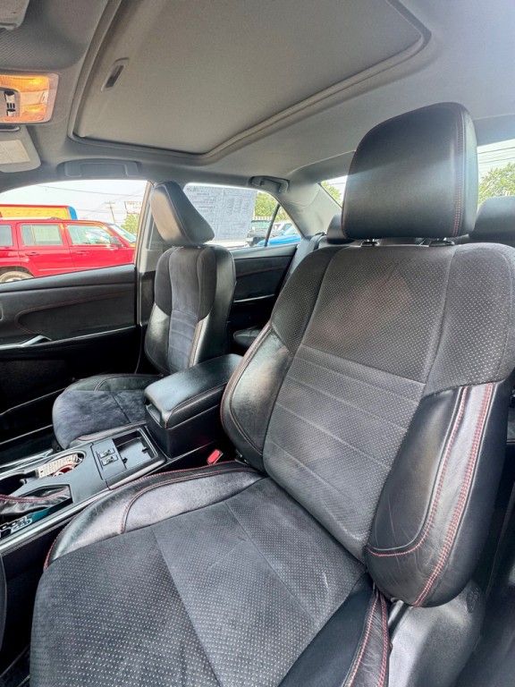 2015 Toyota Camry Image 5