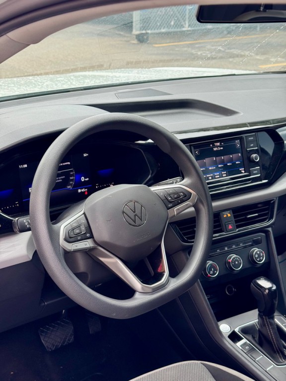 2022 Volkswagen Taos Image 4