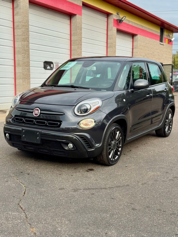 2019 FIAT 500L Image 2