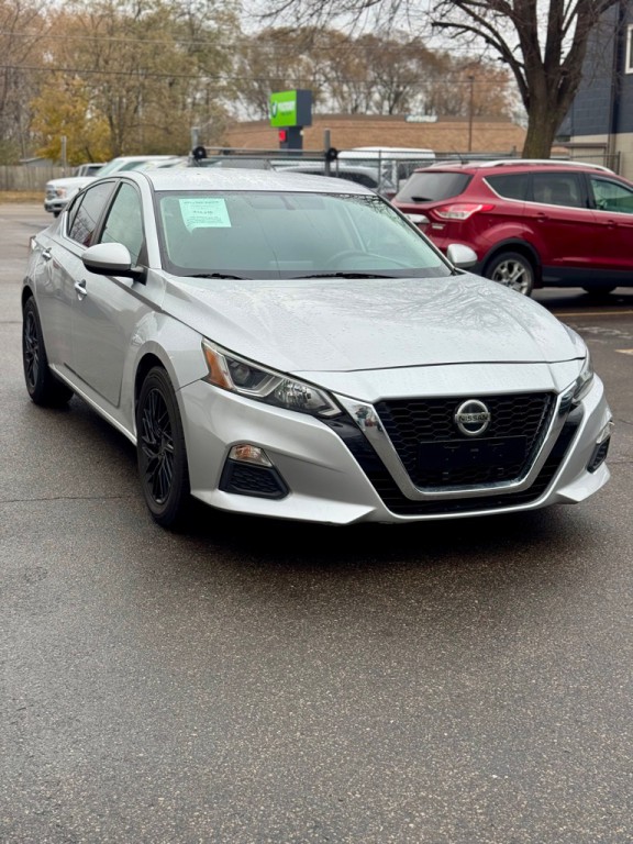 2019 Nissan Altima Image 2