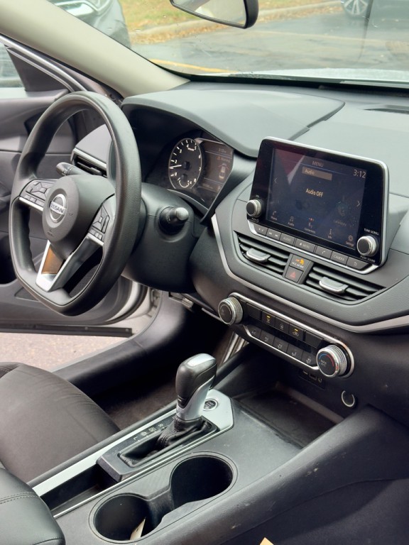 2019 Nissan Altima Image 5
