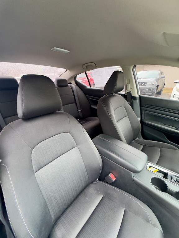 2020 Nissan Altima Image 5