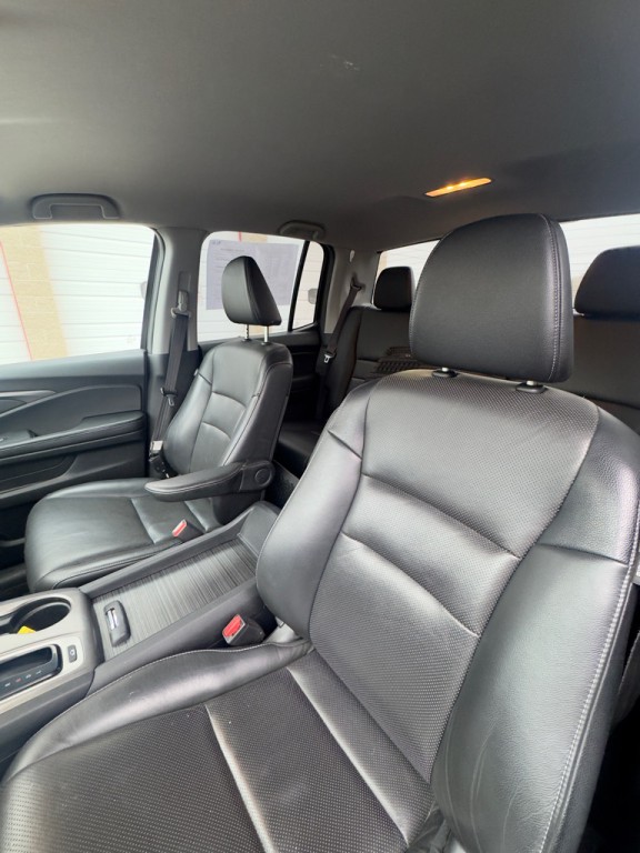 2017 Honda Ridgeline Image 3