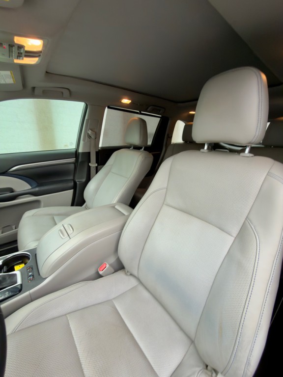 2018 Toyota Highlander Image 5