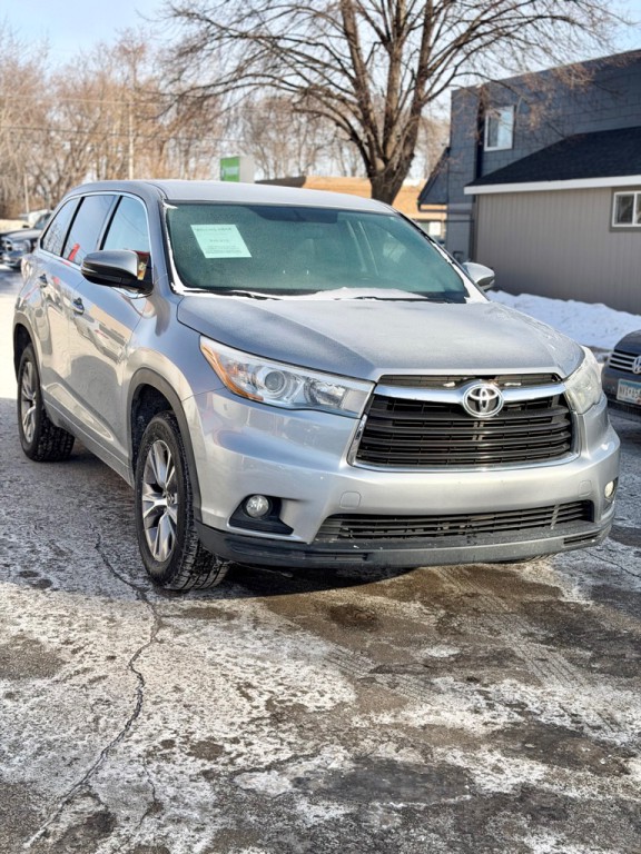 2016 Toyota Highlander Image 2