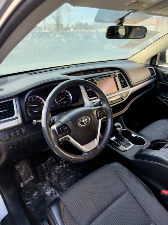 2016 Toyota Highlander Image 3