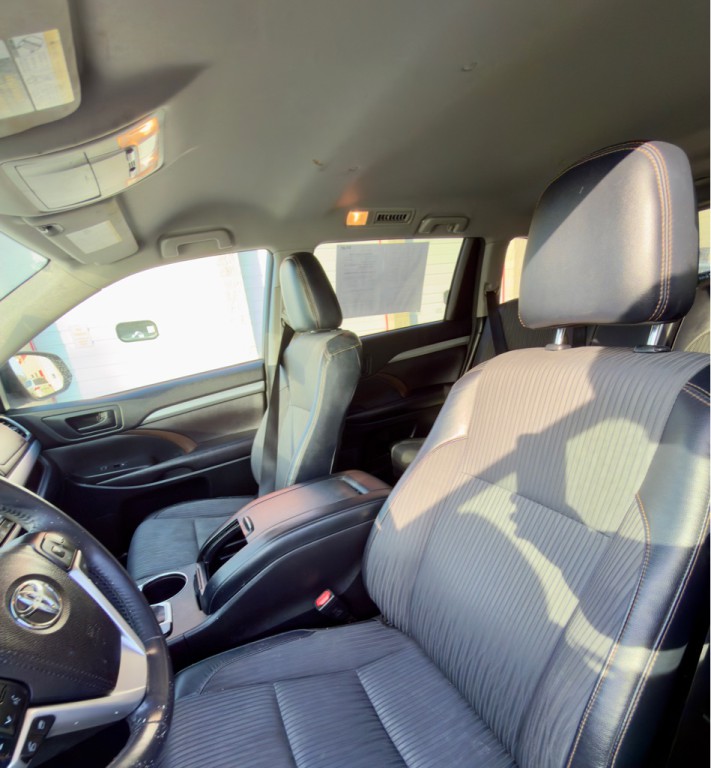 2016 Toyota Highlander Image 4