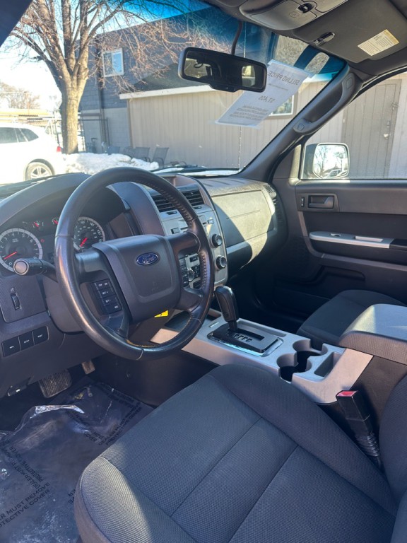 2010 Ford Escape Image 6