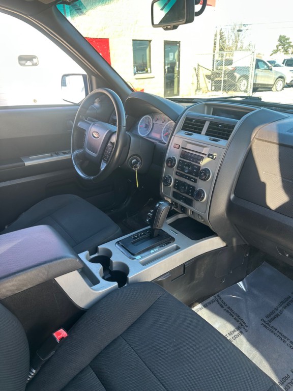 2010 Ford Escape Image 7