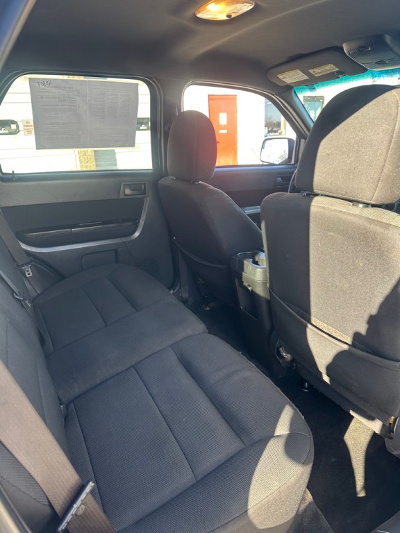 2010 Ford Escape Image 9