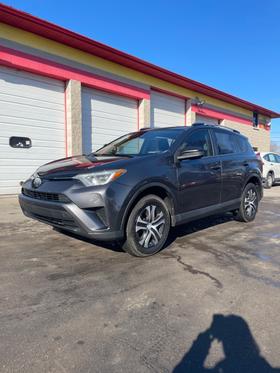2017 Toyota Rav4 Image 1