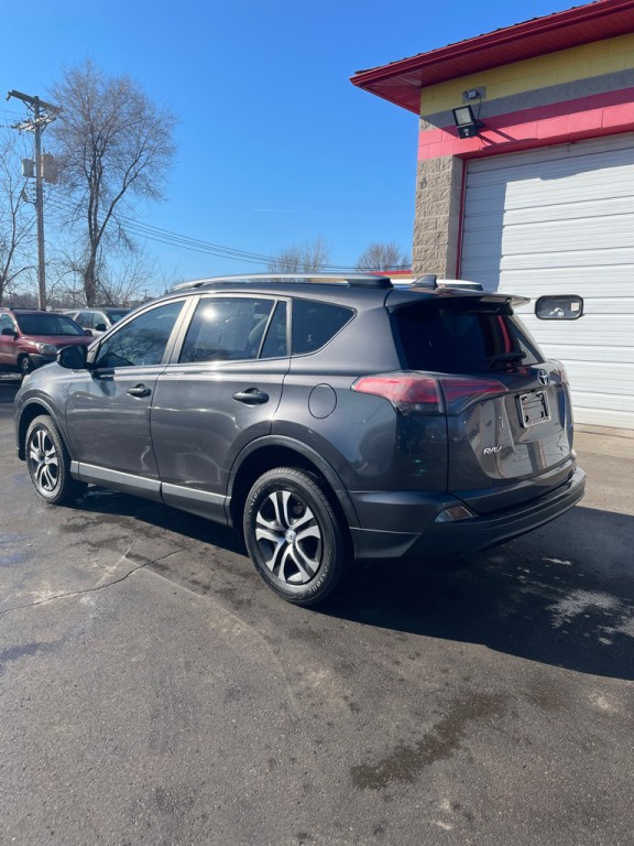 2017 Toyota Rav4 Image 4