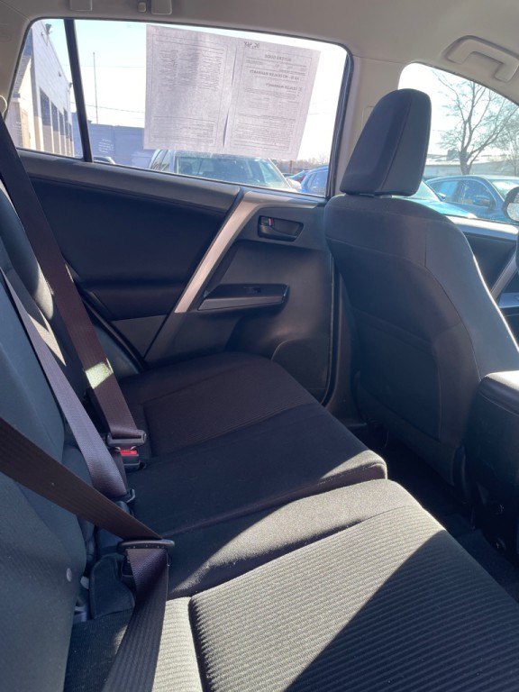 2017 Toyota Rav4 Image 8