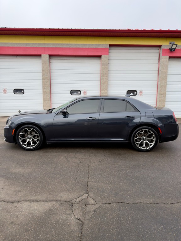 2018 Chrysler 300 Image 3