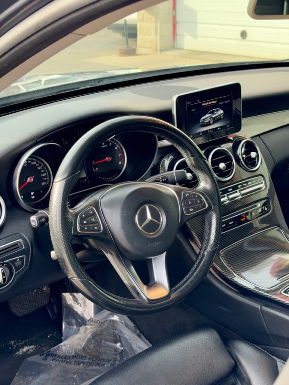 2015 Mercedes-Benz C-Class Image 6
