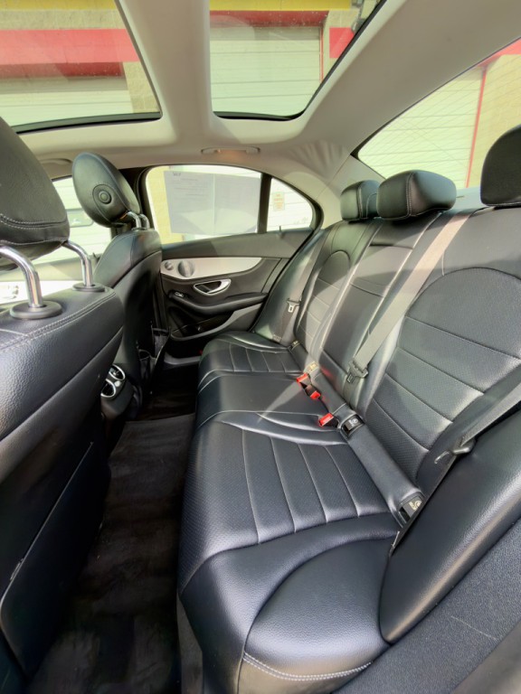 2015 Mercedes-Benz C-Class Image 7