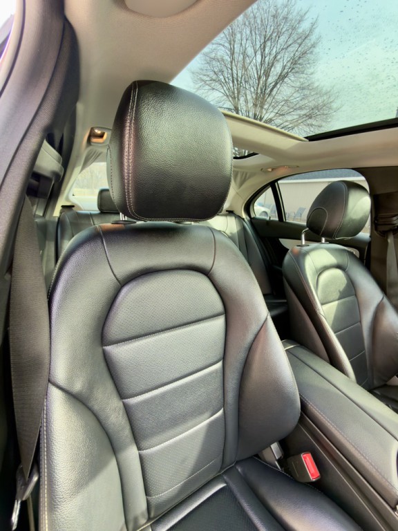 2015 Mercedes-Benz C-Class Image 8