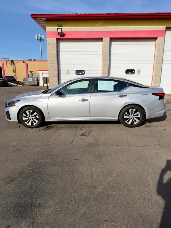 2024 Nissan Altima Image 3