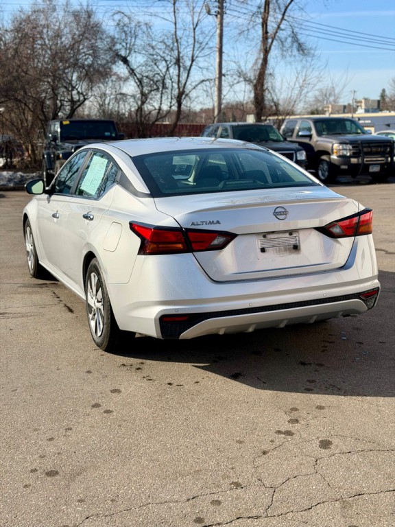 2024 Nissan Altima Image 5