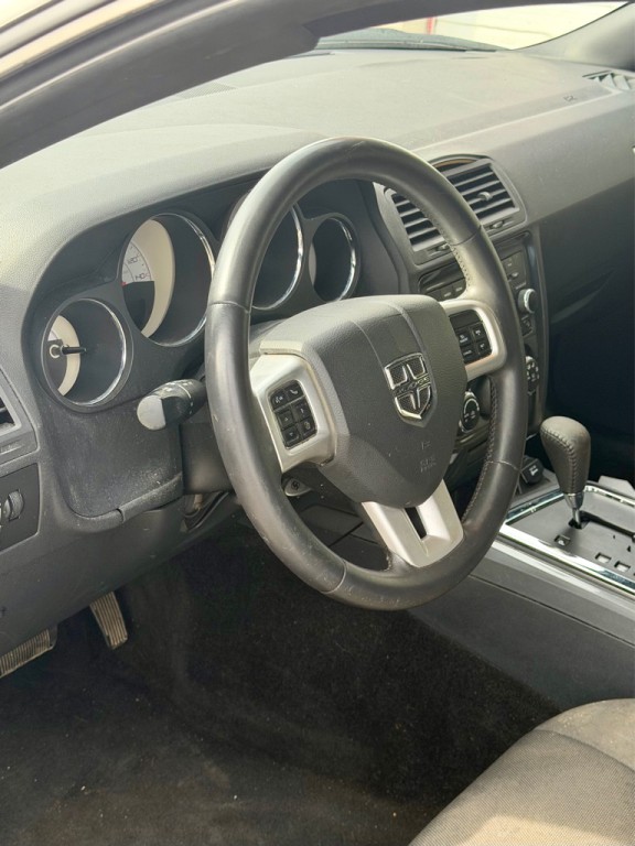 2014 Dodge Challenger Image 6