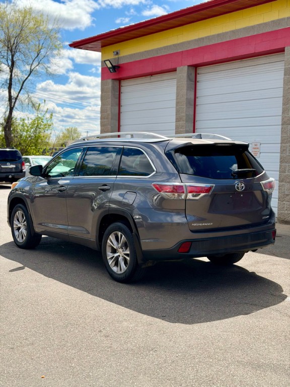 2015 Toyota Highlander Image 6