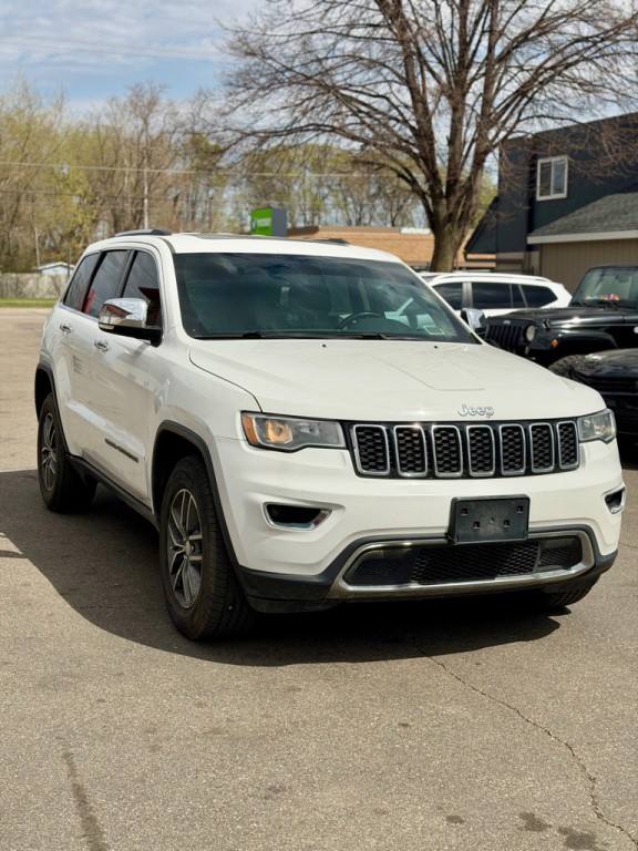 2017 Jeep Grand Cherokee Image 2