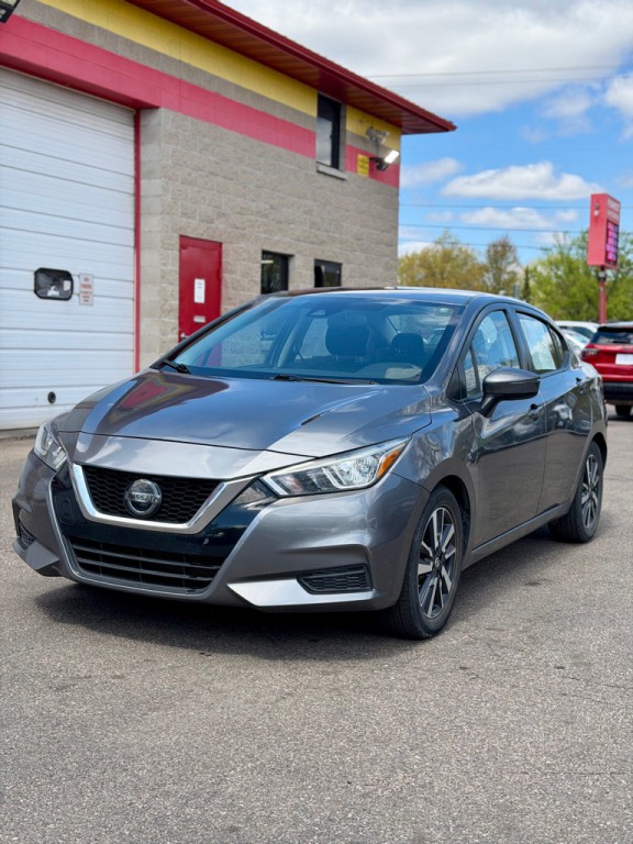 2020 Nissan Versa Image 2