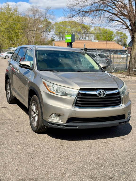 2015 Toyota Highlander Image 2