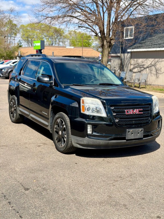 2017 GMC Terrain Image 2