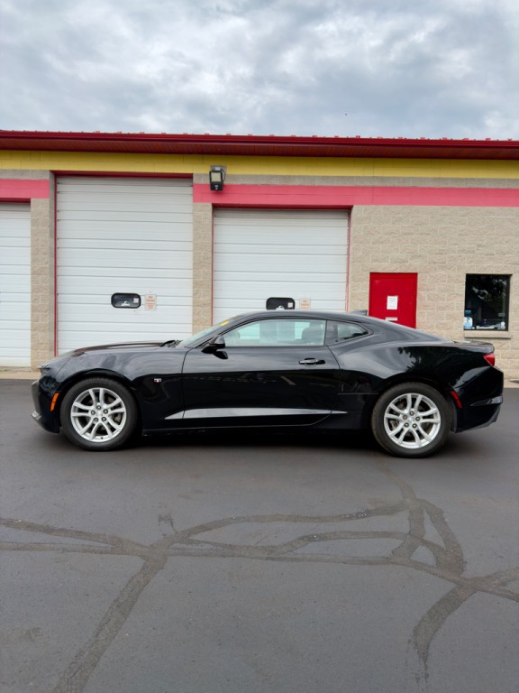 2019 Chevrolet Camaro Image 3