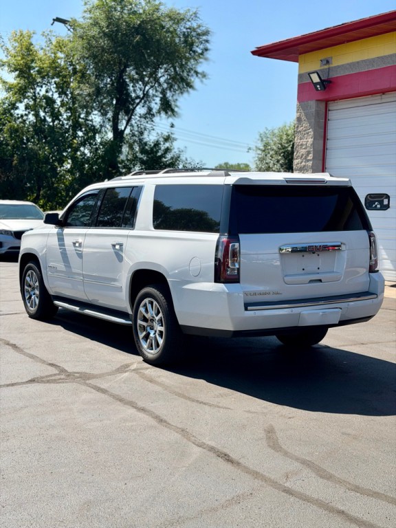 2017 GMC Yukon Image 6