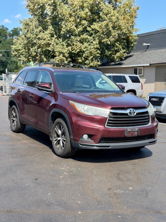 2016 Toyota Highlander Image 2