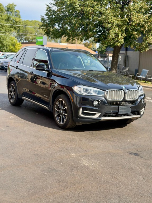 2017 BMW X5 Image 2