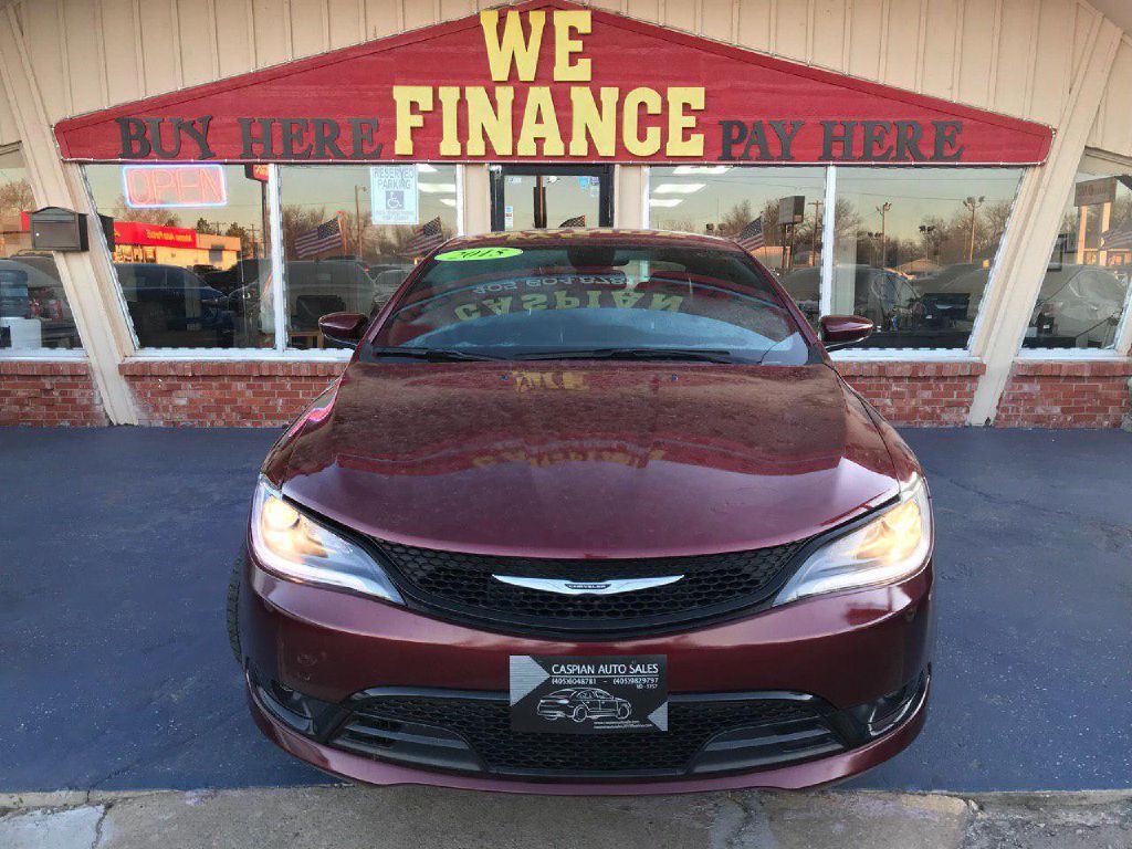 2015 Chrysler 200 Image 3