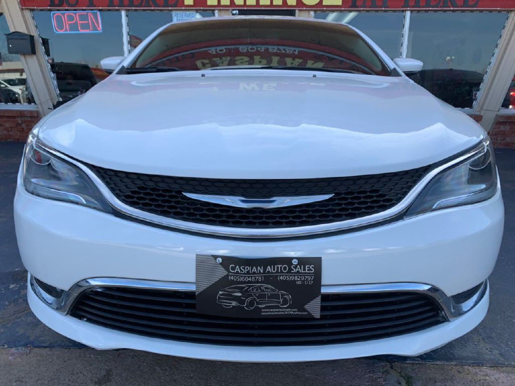 2015 Chrysler 200 Image 5