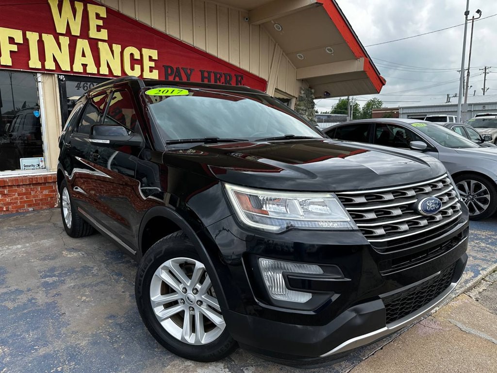 2017 Ford Explorer Image 1