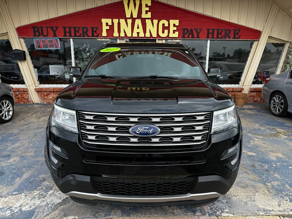 2017 Ford Explorer Image 2
