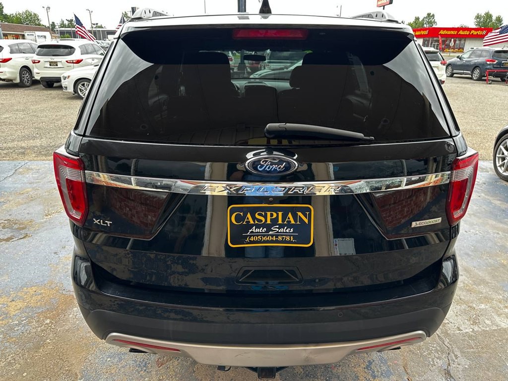 2017 Ford Explorer Image 8
