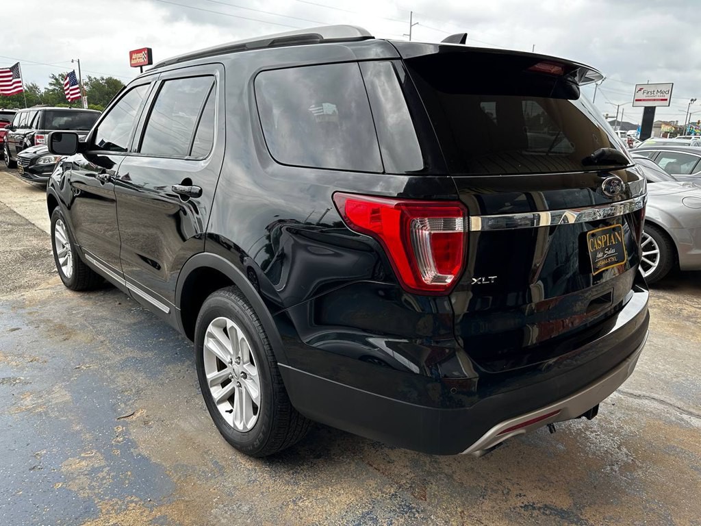 2017 Ford Explorer Image 9