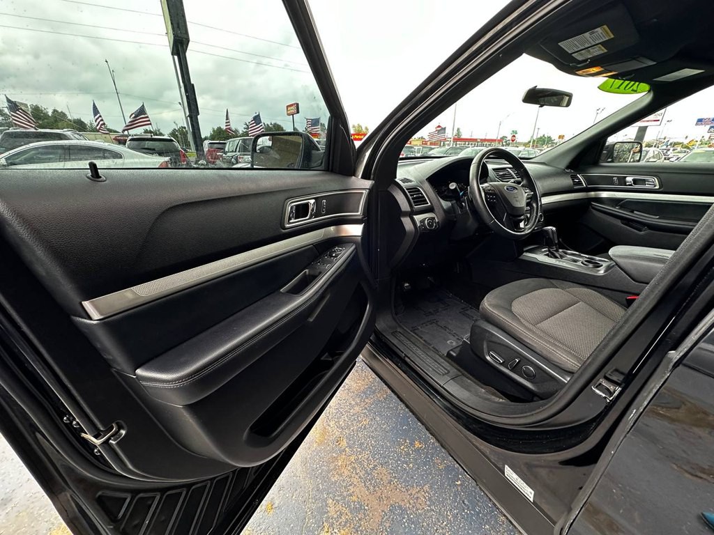 2017 Ford Explorer Image 11
