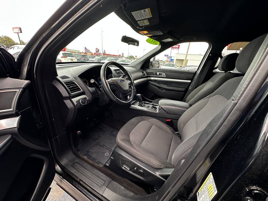 2017 Ford Explorer Image 12