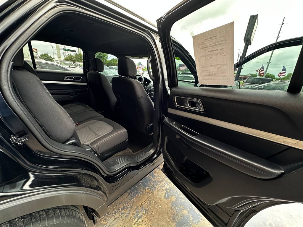 2017 Ford Explorer Image 21