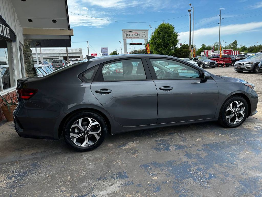 2021 Kia Forte Image 5