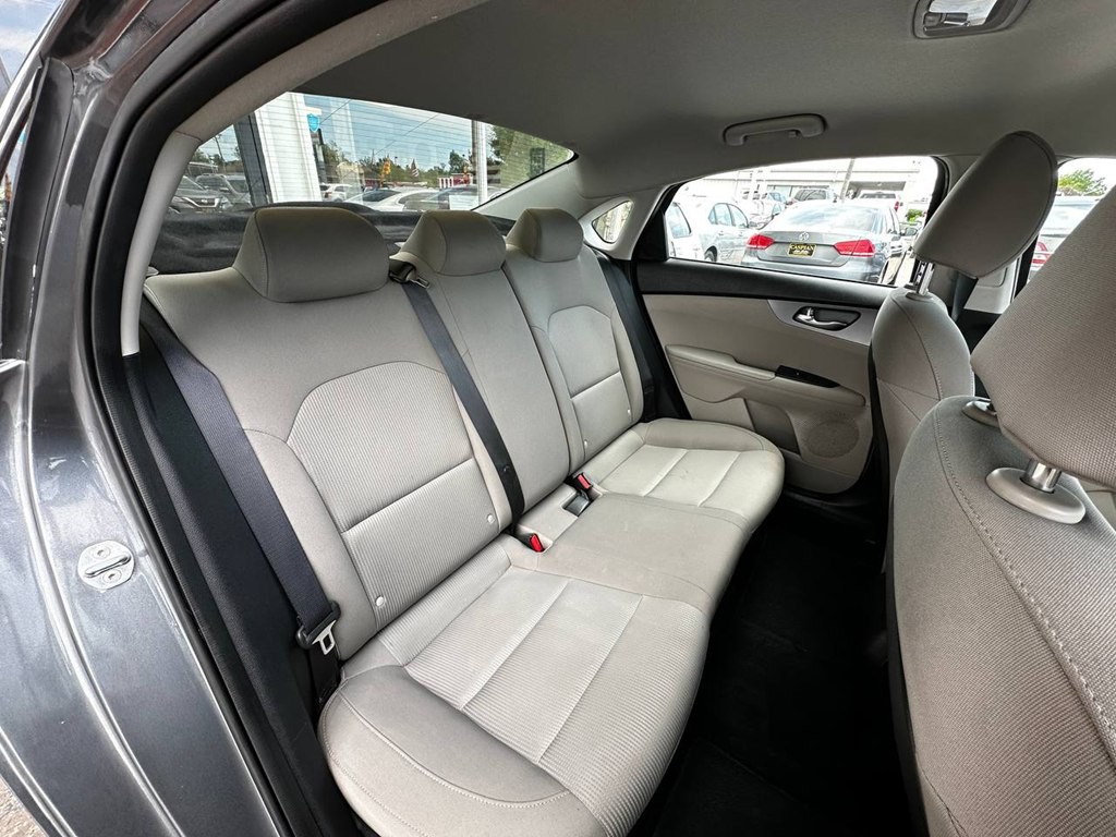 2021 Kia Forte Image 21