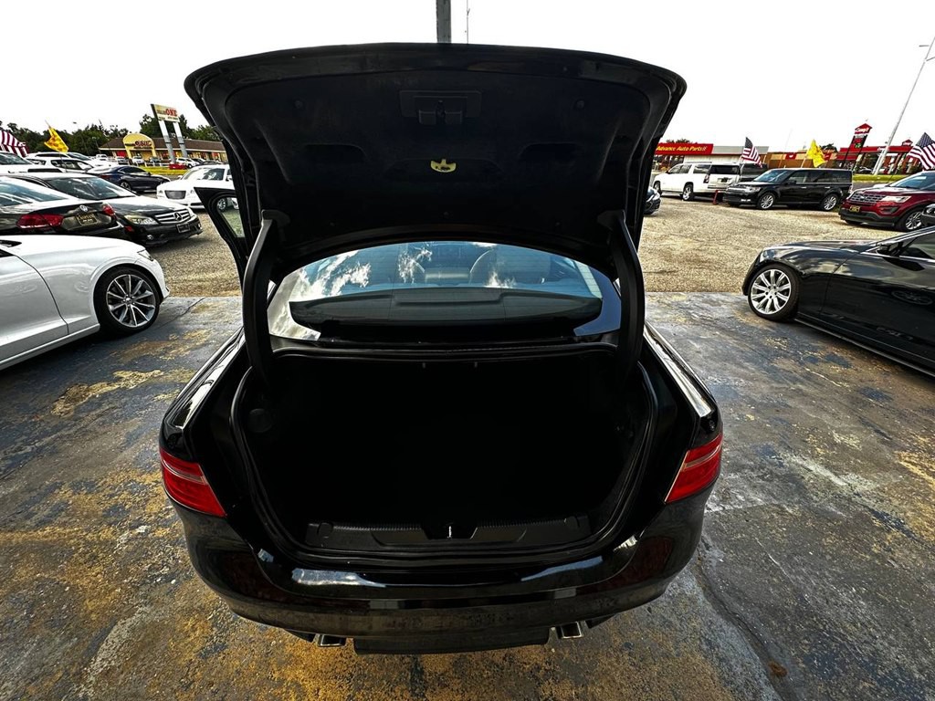 2018 Jaguar XE Image 28