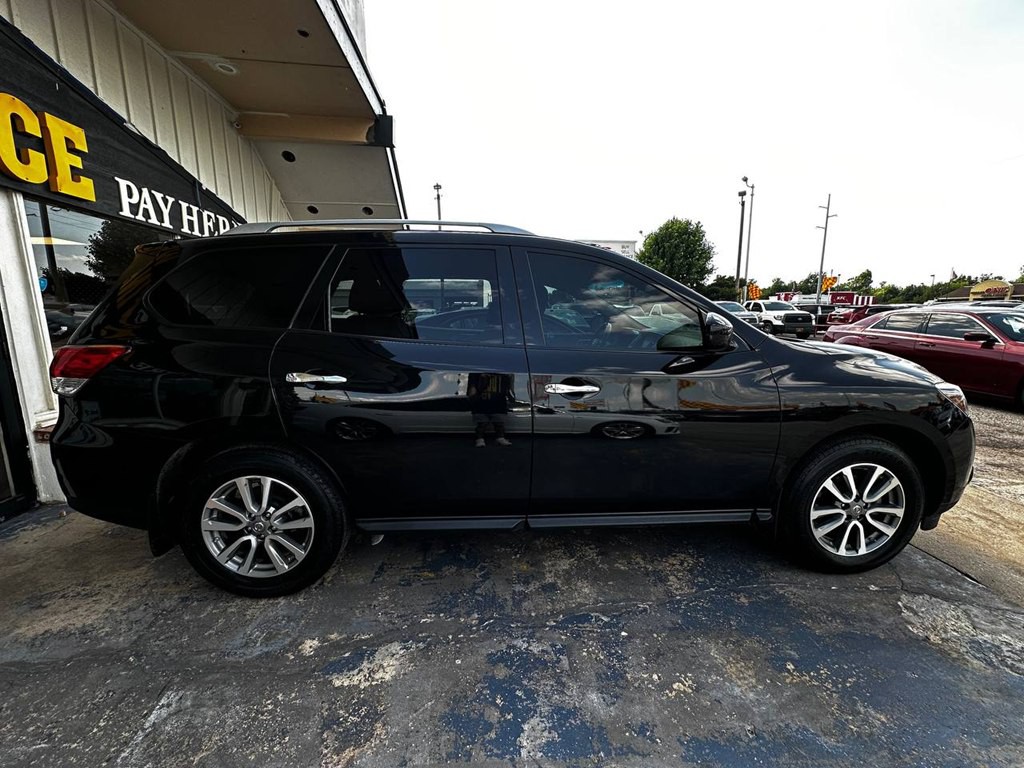 2016 Nissan Pathfinder Image 4